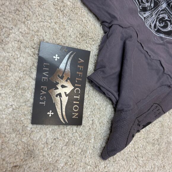 NWT Affliction Aficionados Cross T Shirt Jesse Pinkman Grunge y2k Men Medium - Picture 8 of 9